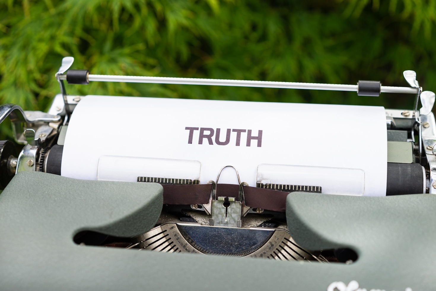 How to Train Yourself to Spot Dishonesty